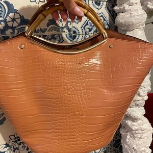 Beautiful peach/tan purse